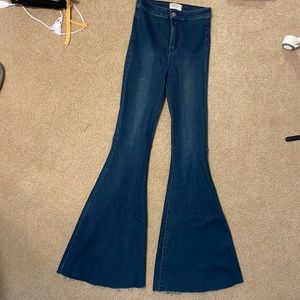 Dark wash bell bottom skinny jeans